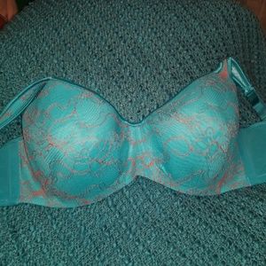 40G Cacique blue lace underwire padded bra.